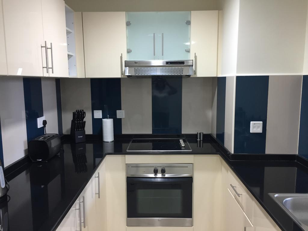 Espace Holiday Homes - Ocean Heights 14 Dubai Buitenkant foto