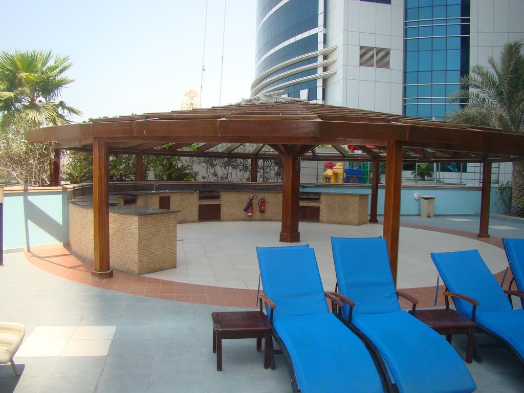 Espace Holiday Homes - Ocean Heights 14 Dubai Buitenkant foto